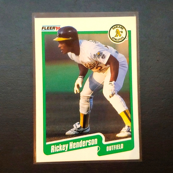 RICKEY HENDERSON * OAKLAND A's * FLEER 1990 * BASEBALL CARD * MLB - Picture 1 of 3